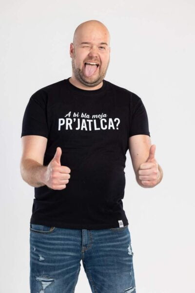 Crna kratka majica a bi bla moja prjatlca